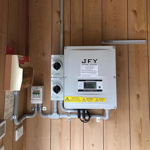 Aktueller Firmenfall über 1,5 kW netzgekoppelter Solarwechselrichter in Australien